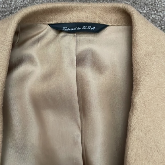 100% Camel Fur Luxury Coat, Produced By The Broadmoore Hotel - Picture 4 of 5